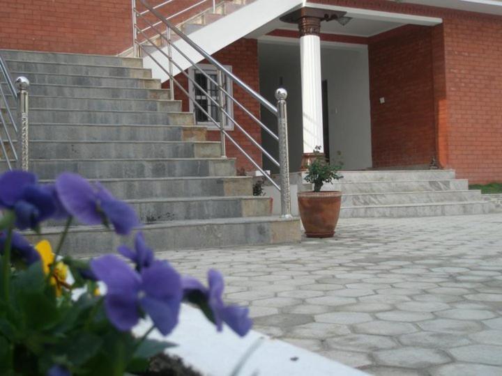 Chef House Resort Katmandou Extérieur photo